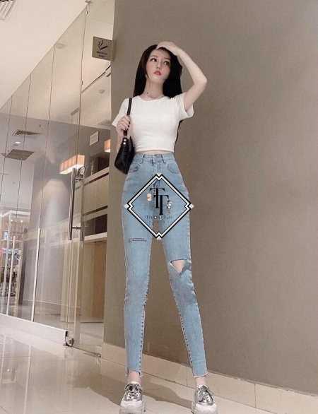 Mẫu Jean Nữ Rách Ôm Dáng
